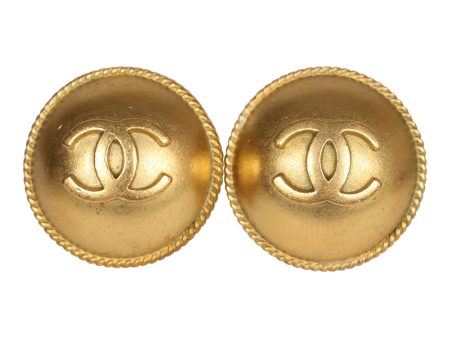 Vintage Chanel 24K Gold Plated CC Round Button Clip On Earrings Hot on Sale