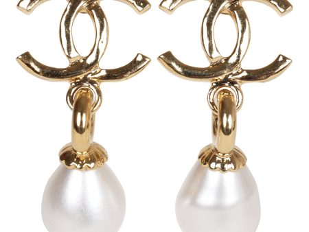 Chanel CC Pearl Drop Dangle Earrings Pearl & Gold Metal Online Hot Sale